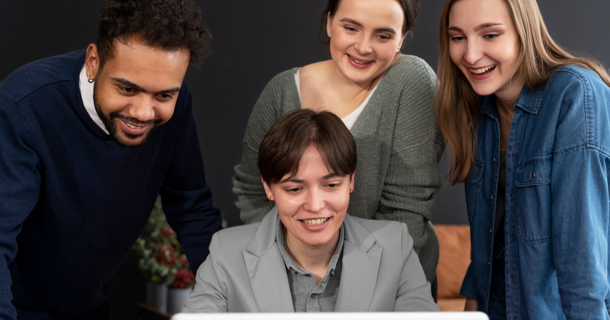 Interns collaborating. They might have questions about illegal unpaid internships in Tennessee.